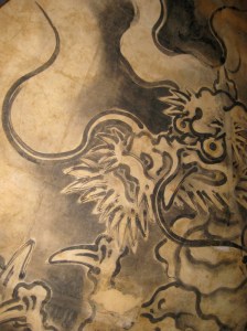 Bishamon-do's glaring Tenjo-ryu (Ceiling Dragon). Painted by Kano Eijyaku. Photo © @KyotoDailyPhoto