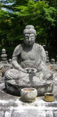 Buddha at Gochizan-Nyorai-ji Photo © @KyotoDailyPhoto