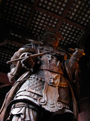 Todai-ji's (東大寺) Komoku-ten (広目天), one of the Shitenno (四天王 '4 Heavenly Kings'). As 'Lord of the West' he sees through evil, punishes wrong-doing, & encourages enlightenment. He carries a brush & sutra in his hands. #Nara Photo © @KyotoDailyPhoto 
