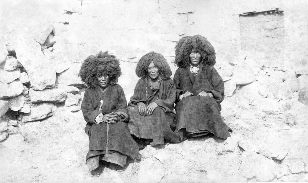 Photographs of the 1903 Francis Younghusband led mission to invade Tibet