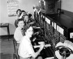 Telephone_operators,_1952 Wikimedia