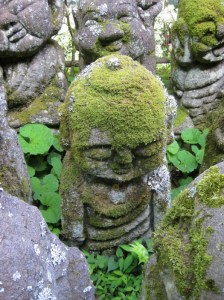 Rakan (羅漢), traditionally 500 represent the disciples present when Buddha 1st expounded the Flower Sutra.Photo © @KyotoDailyPhoto stone Rakan