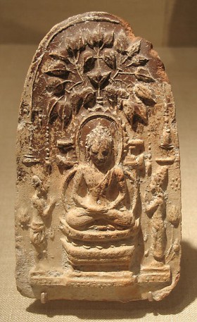 Buddha Seated under the Bodhi Tree . Thailand 7th–9th century. Photo © Metropolitan Museum of Art