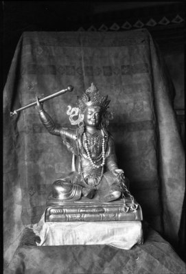 Tibetan or Mongolian Avalokiteshvara / Chenrezig demonstrating upaya. © eap.bl.uk