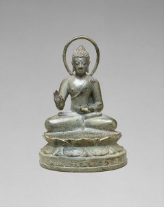 Seated Transcendent Buddha Vairochana in Vitarka Mudra representing the discussion and transmission of the teachings by the Buddha. Central Javanese period, late 9th century © Metropolitan Museum of Art.