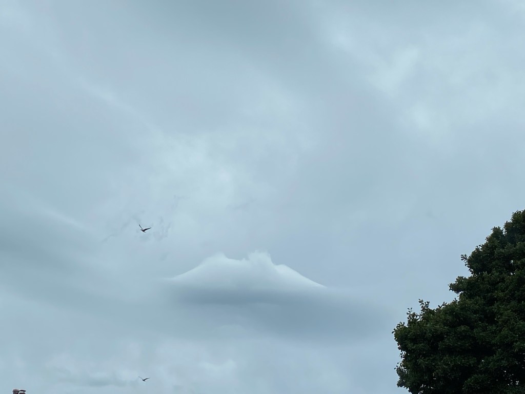 Cloud imitating Mount Fuji.