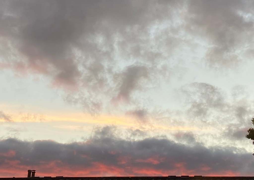 Red sunset over Totnes.